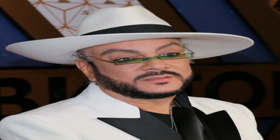 Филипп Киркоров отказался уезжать из России и пригласил на крымские концерты раненых солдат