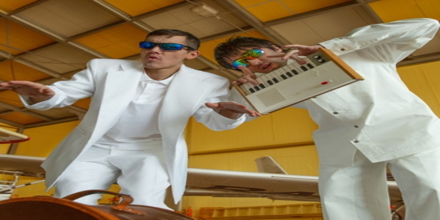 Антоха МС и Blizkey попрощались с уходящим летом