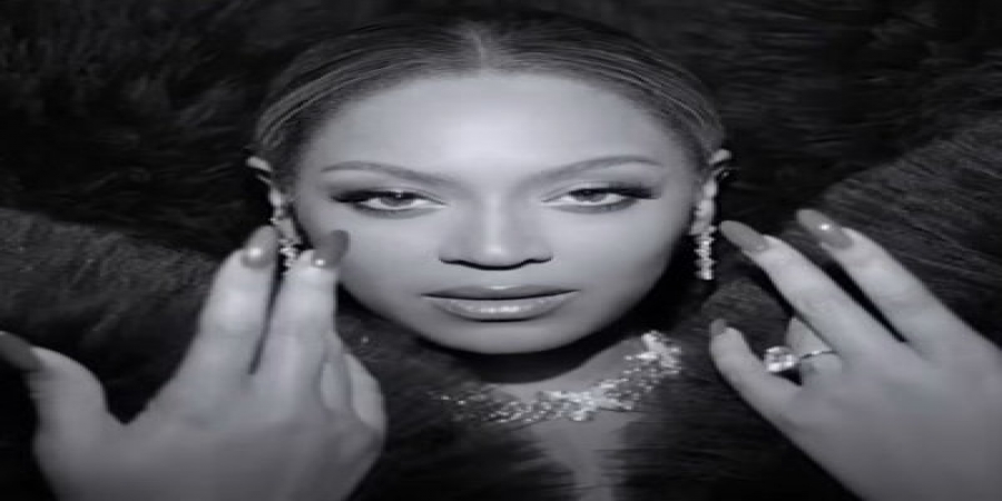 Бейонсе устроила вечеринку в стиле «Студии 54»