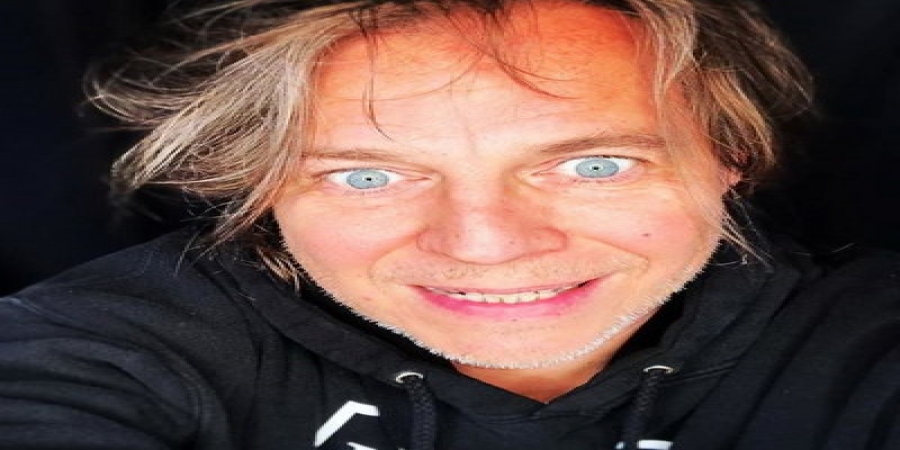 Рецензия: сборник «100 личных плейлистов. Илья Лагутенко». Плюс 65 минут джазового фортепиано