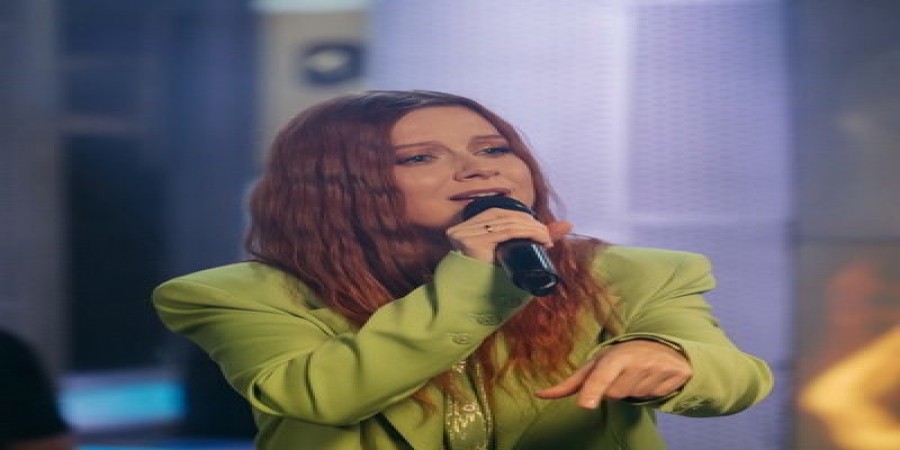 Юлия Савичева погрузилась в «Стихию» на «Авторадио»