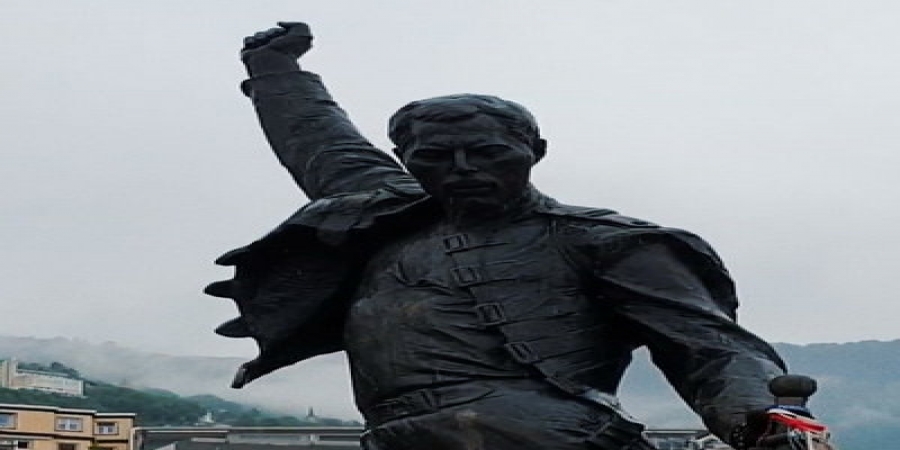 «Они потрясли мир» расскажет про последние дни Фредди Меркьюри