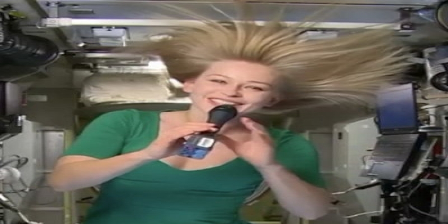 Юлия Пересильд споет в невесомости в новогоднюю ночь на Первом