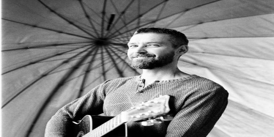 «Уматурман» поздравили друга с днем рождения клипом-открыткой