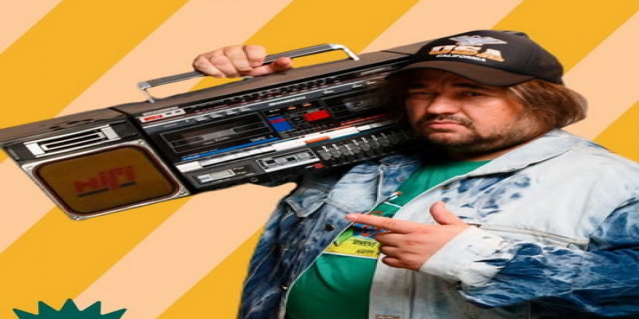 Сергей Жуков открывает караоке-рюмочную «Евгенич» в центре Москвы