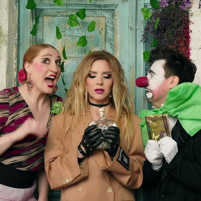 Людмила Соколова посвятила клоунам песню «Духи»