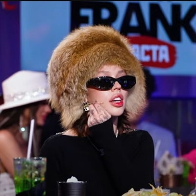 Обзор: «Вопрос ребром: Инстасамка 2». Трудности взросления