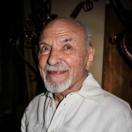 Сегодня родились Владимир Минин и Род Стюарт