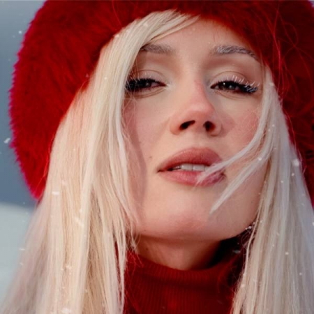 Клава Кока провела «Тысячи зим» на Байкале