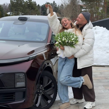 Vavan преподнес своей жене автомобиль за 9 миллионов