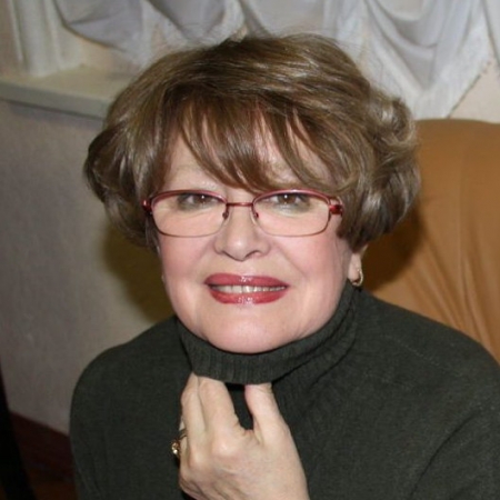Марина Неёлова стала «Героем труда»