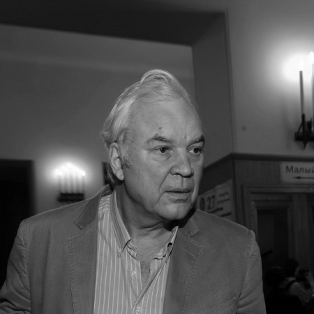 Умер телеведущий Владимир Молчанов
